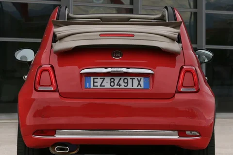 Fiat 500 500C 1.2 Young 2019 view 5