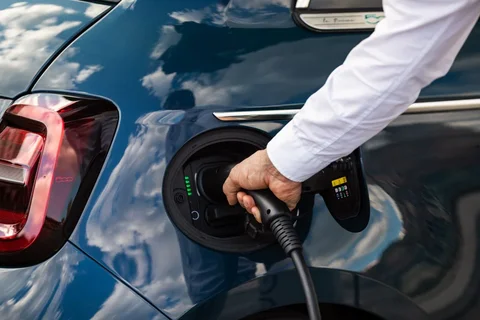 Fiat 500 500e 24kWh Action 2020 view 5