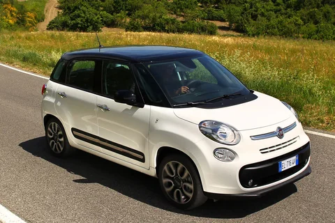 Fiat 500L 1.3 MultiJet 85 Easy 2013 view 5
