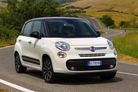 Fiat 500L 1.3 MultiJet 85 Easy 2013 view 6
