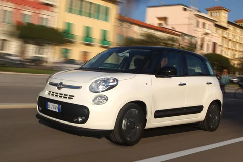 Fiat 500L 1.3 MultiJet 85 Easy 2013 view 10