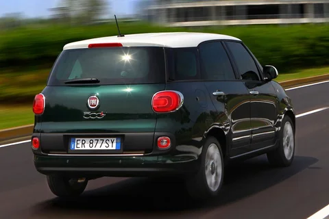 Fiat 500L Living 1.6 MultiJet 105 Easy 2013 view 2