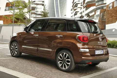 Fiat 500L TwinAir 105 Mirror 2018 view 2