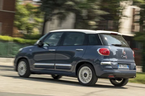Fiat 500L TwinAir 105 Mirror 2018 view 7