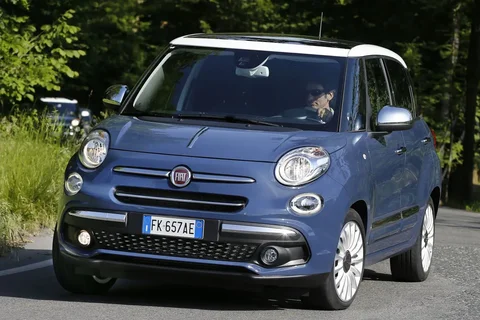 Fiat 500L TwinAir 105 Mirror 2018 view 10