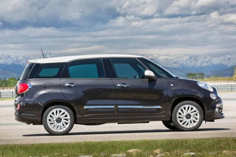 Fiat 500L Wagon 1.3 MultiJet 95 PopStar 2017 view 3
