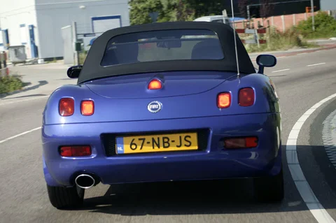 Fiat Barchetta 1.8 16v Dynamic 2003 view 6