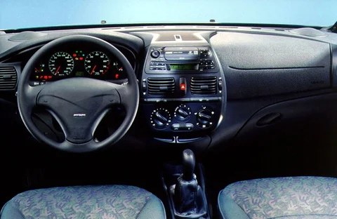 Fiat Brava 1.9 JTD HSX 1998 view 2