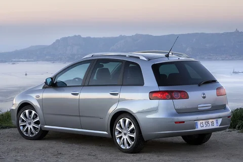 Fiat Croma 2.2 16v Dynamic 2005 view 12