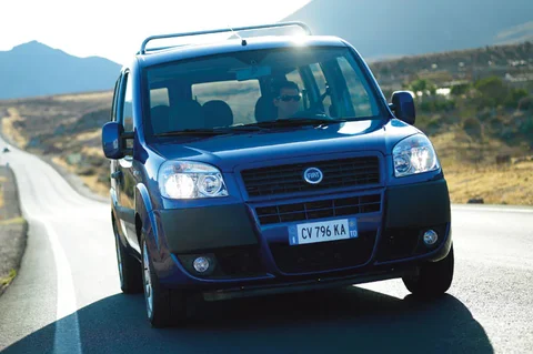 Fiat Doblò 1.3 Multijet 16v Active 2005 view 4