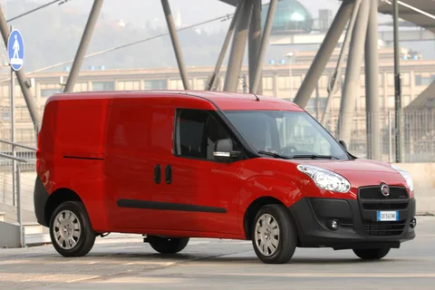 Fiat Doblò Combinato 1.6 MultiJet 105 Start&Stop SX 2012 view 3