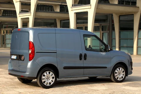 Fiat Doblò Combinato 1.6 MultiJet 105 Start&Stop SX 2012 view 4