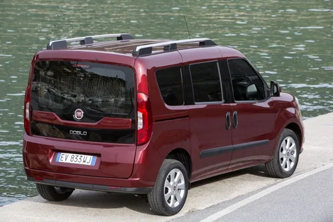 Fiat Doblò 1.4 16v Easy 2015 view 9