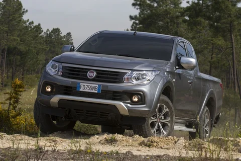 Fiat Fullback Extended Cab 150hp SX 2016 view 3