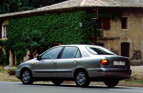 Fiat Marea 1.9 JTD SX 2001 view 2