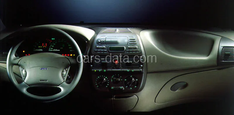 Fiat Marea Weekend 1.6 16V SX 1996 front view