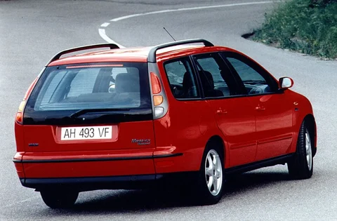 Fiat Marea Weekend 1.6 16V SX 1996 view 3