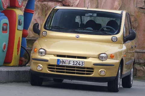 Fiat Multipla 1.6 16v SX 2002 view 3