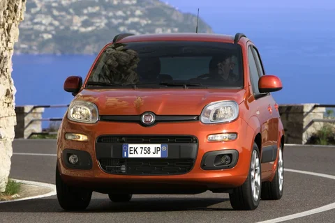 Fiat Panda 1.2 69 Lounge 2019 view 6
