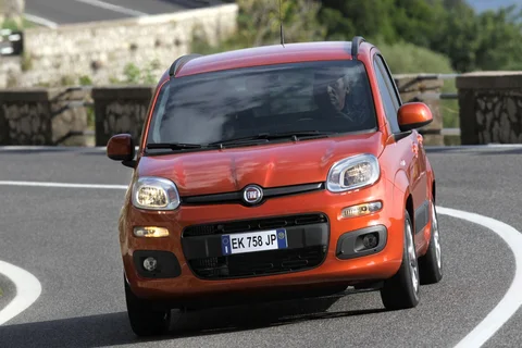 Fiat Panda 1.2 69 Lounge 2019 view 7