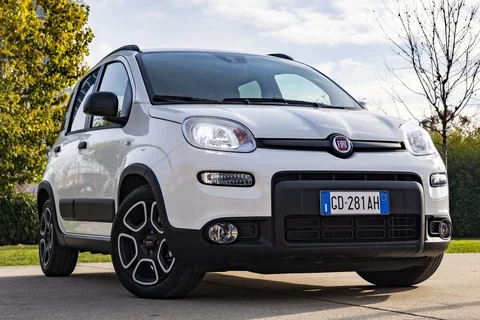 Fiat Panda 1.0 Hybrid Launch Edition 2020 view 5