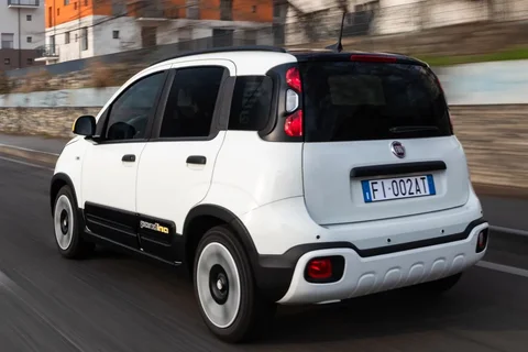 Fiat Panda 1.0 Hybrid City 2024 view 2