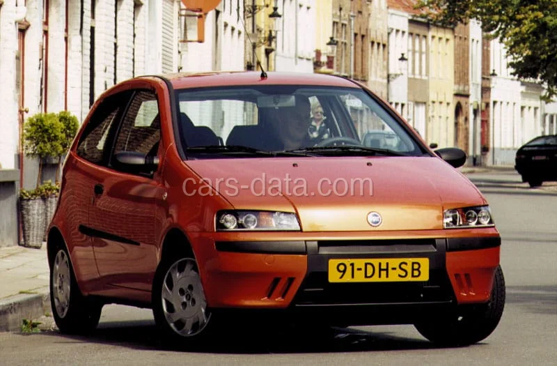 Fiat Punto 1.2 Dynamic 2002 front view