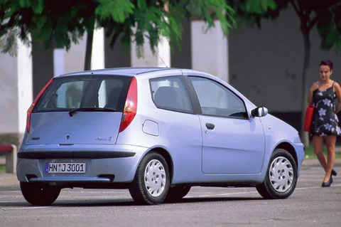 Fiat Punto 1.2 Dynamic 2002 view 6