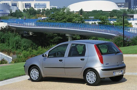 Fiat Punto 1.2 Dynamic 2002 view 2