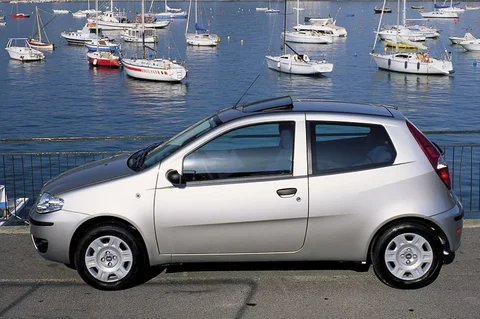 Fiat Punto 1.2 Young 2004 view 3