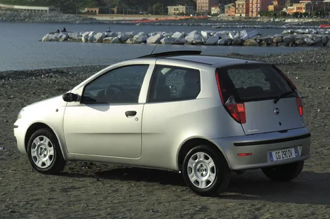 Fiat Punto 1.2 Young 2004 view 4