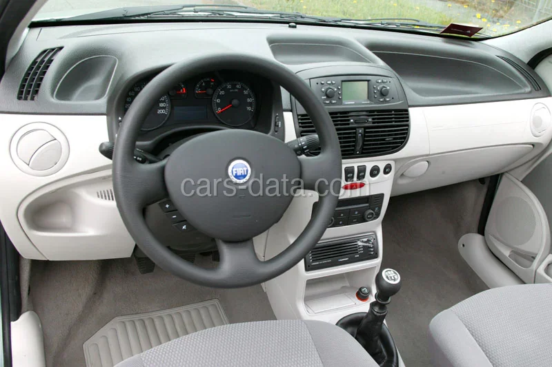 Fiat Punto 1.2 Active 2003 front view