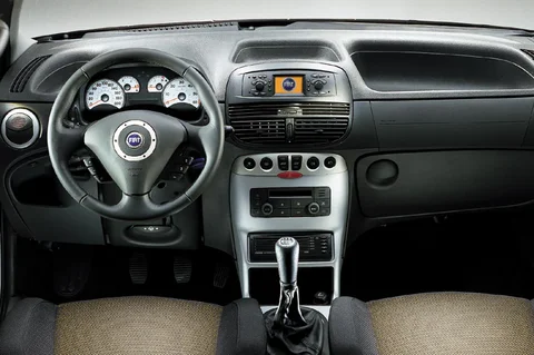 Fiat Punto 1.2 Young 2004 view 9