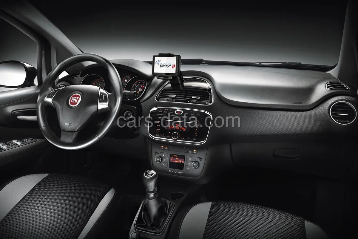 Fiat Punto 1.4 Easy 2012 front view