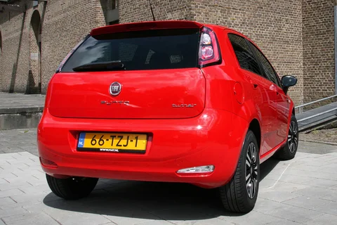 Fiat Punto 1.4 Easy 2012 view 12