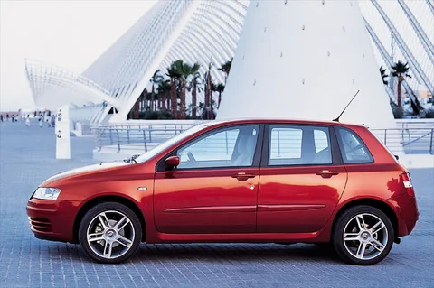 Fiat Stilo 1.4 16v Young 2005 view 6