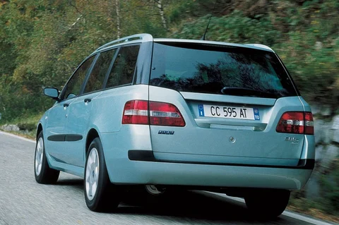 Fiat Stilo Multi Wagon 1.9 JTD 16v 140 Dynamic 2004 view 9