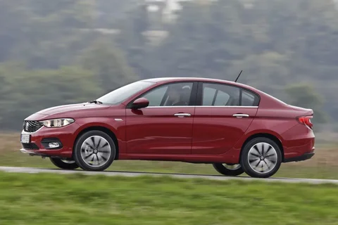 Fiat Tipo 1.3 MultiJet 16v Lounge 2016 view 10