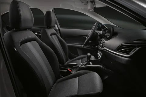 Fiat Tipo 1.0 Cross 2021 view 3