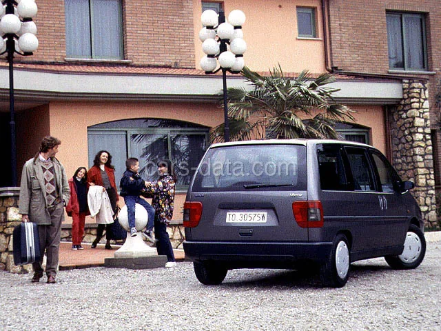 Fiat Ulysse 2.0 EL 1994 front view