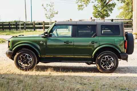 Ford Bronco 2.7 EcoBoost V6 Badlands 2024 view 8