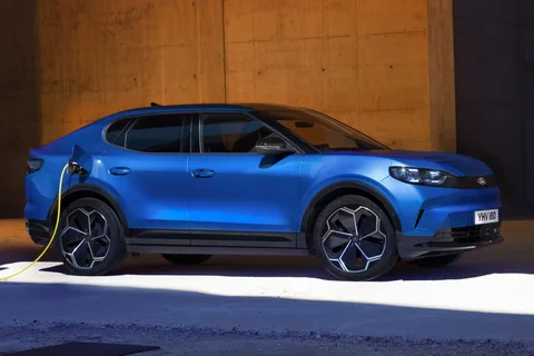 Ford Capri Extended Range AWD Premium 2024 view 4