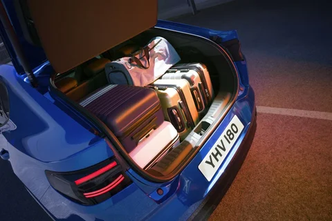 Ford Capri Extended Range AWD Premium 2024 view 11
