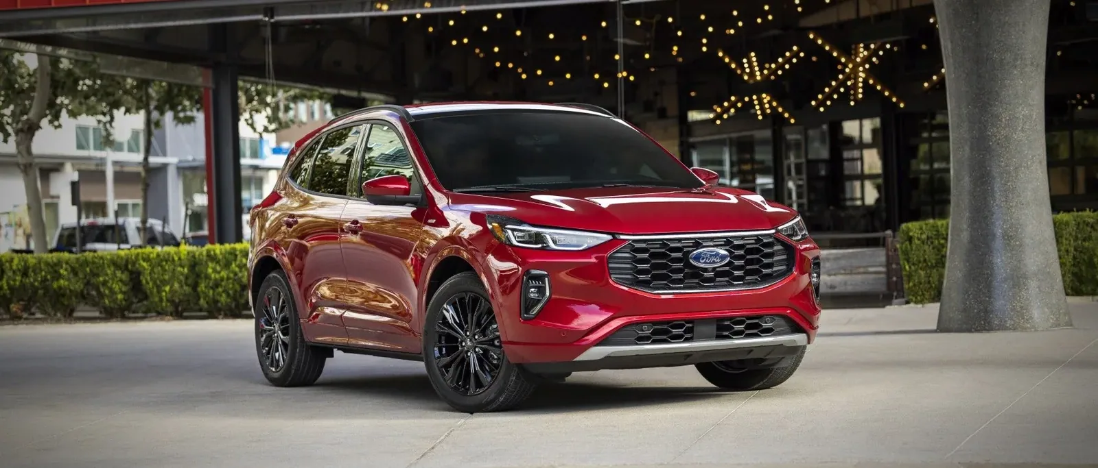 Ford Escape Hybrid FWD 2.5L 2023 suv set forfra