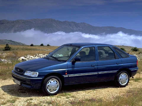 Ford Escort 1.3i CL 1992 view 4