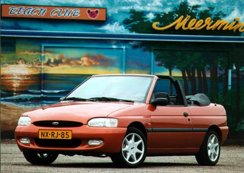Ford Escort Cabriolet 1.4i Studio 1996 view 2