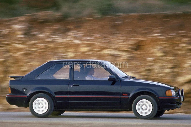 Ford Escort 1.4 CL 1986 front view