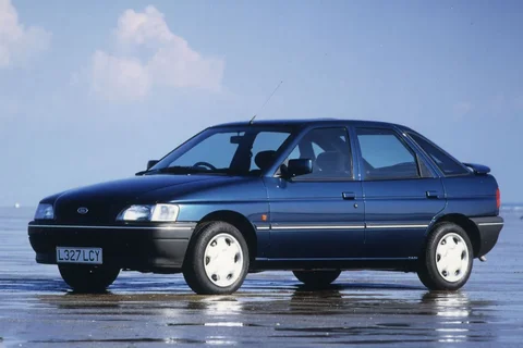 Ford Escort 1.3i CL 1992 view 3