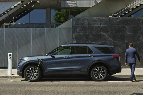 Ford Explorer 3.0 V6 EcoBoost PHEV ST-Line 2020 view 2