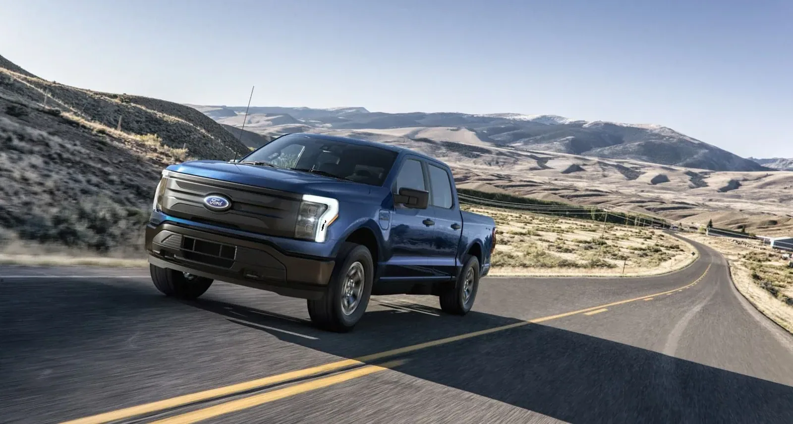 Ford F-150 Lightning EV 4WD 2025 pickup elölnézet